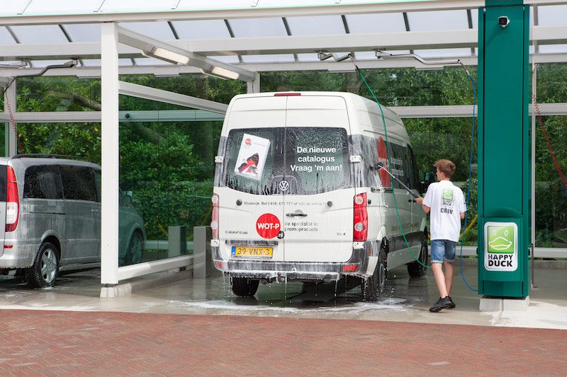 Autowasplein-happy-duck-zakelijk-auto-wassen